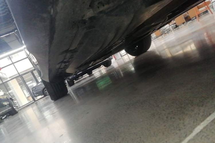 Used Mercedes-Benz GLC 2025 GLC 260 L 4MATIC Luxury Model Right Side Sill