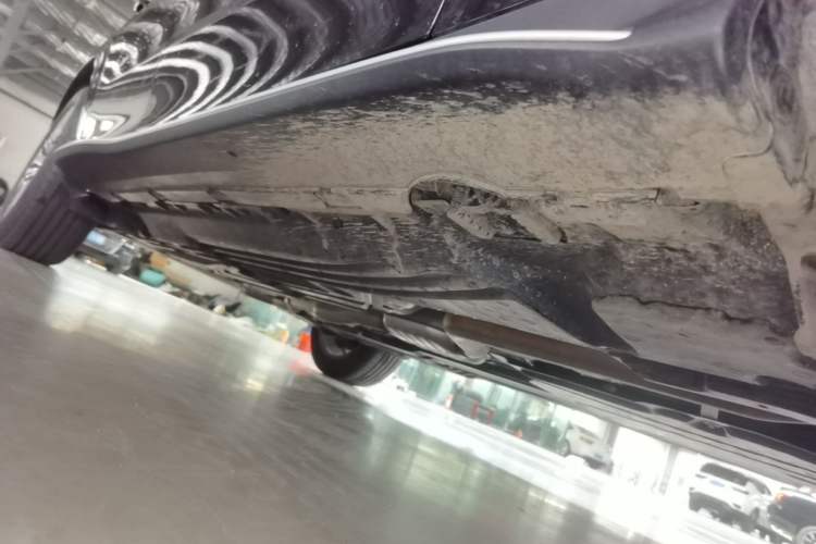 Used Mercedes-Benz GLC 2025 Refreshed GLC 300 L 4MATIC Dynamic Version 5 Seats Right Side Sill