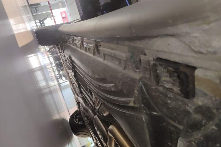 Used Mercedes-Benz GLC 2025 Refresh GLC 260 L 4MATIC Dynamic Edition Right Side Sill