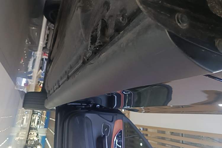 Used Mercedes-Benz GLC 2025 Refresh GLC 260 L 4MATIC Dynamic Edition Right Side Sill