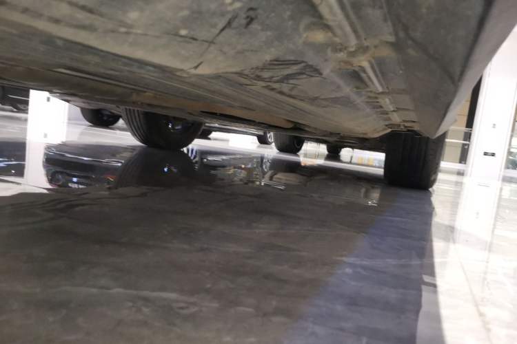 Used Mercedes-Benz GLC 2025 GLC 260 L 4MATIC Luxury Model Right Side Sill