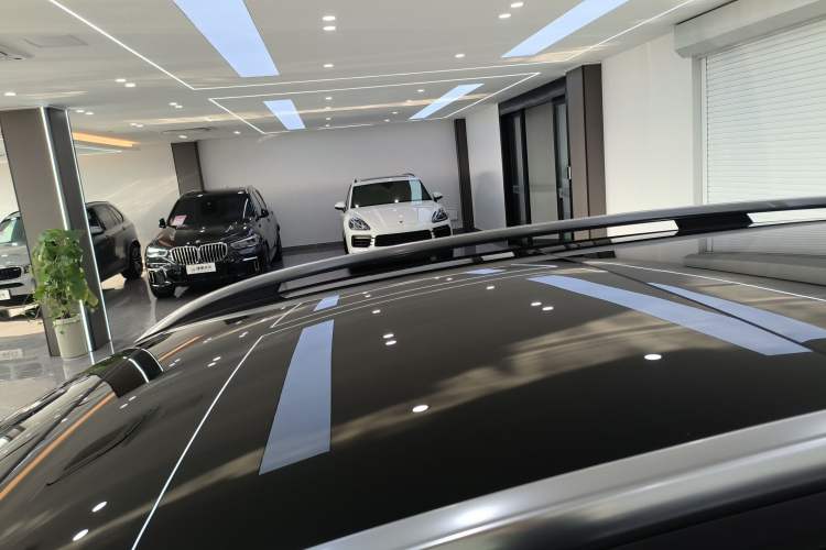 Used Mercedes-Benz GLC 2025 Facelift GLC 260 L 4MATIC Luxury Edition Roof