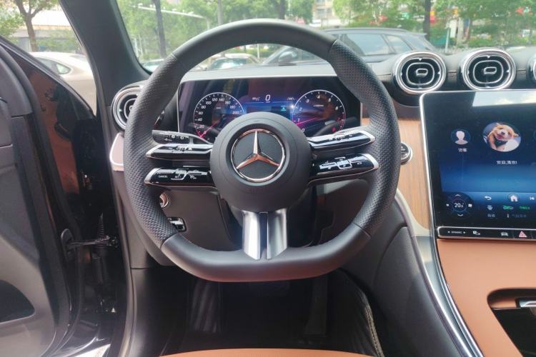 Used Mercedes-Benz GLC 2025 GLC 300 L 4MATIC Dynamic Model 5 Seats Steering Wheel