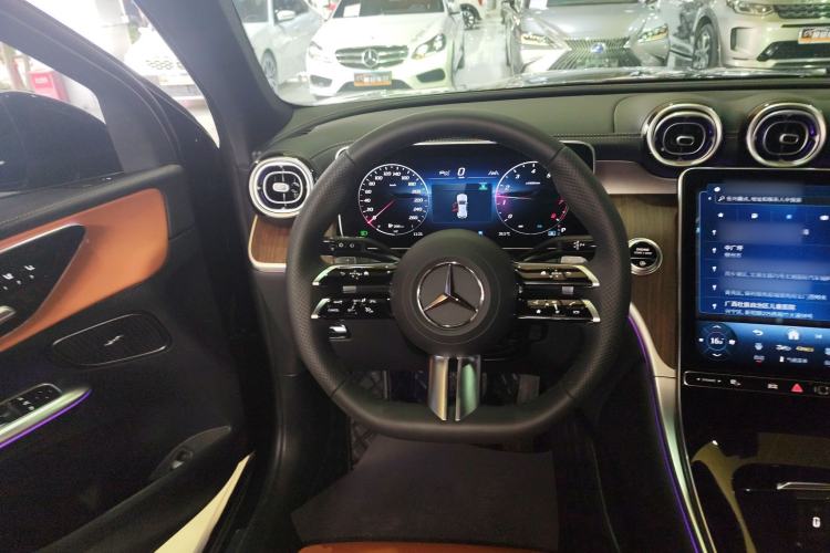 Used Mercedes-Benz GLC 2025 Refreshed GLC 300 L 4MATIC Dynamic Version 7-Seater Steering Wheel