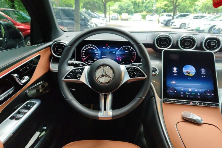 Used Mercedes-Benz GLC 2025 Refresh GLC 260 L 4MATIC Dynamic Edition Steering Wheel