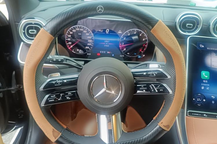 Used Mercedes-Benz GLC 2025 GLC 300 L 4MATIC Dynamic Model 5 Seats Steering Wheel