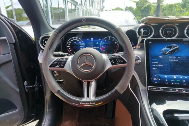 Used Mercedes-Benz GLC 2025 Refresh GLC 260 L 4MATIC Dynamic Edition Steering Wheel