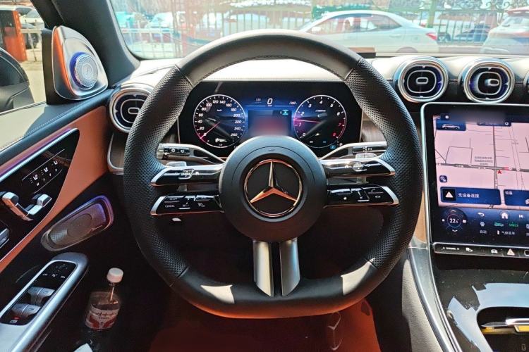 Used Mercedes-Benz GLC 2025 GLC 300 L 4MATIC Dynamic Model 5 Seats Steering Wheel