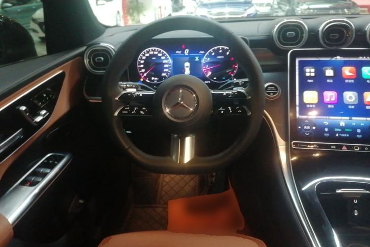 Used Mercedes-Benz GLC 2025 GLC 260 L 4MATIC Luxury Model Steering Wheel