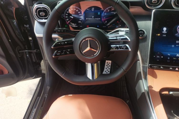 Used Mercedes-Benz GLC 2025 Facelift GLC 260 L 4MATIC Luxury Edition Steering Wheel