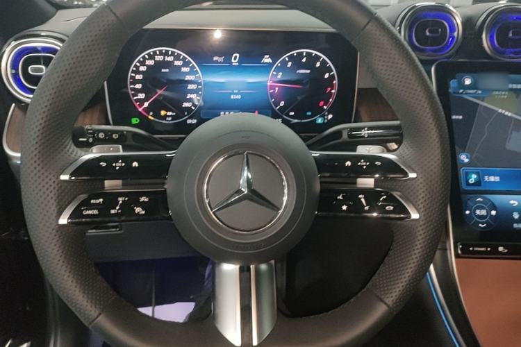 Used Mercedes-Benz GLC 2025 GLC 300 L 4MATIC Dynamic Model 5 Seats Steering Wheel