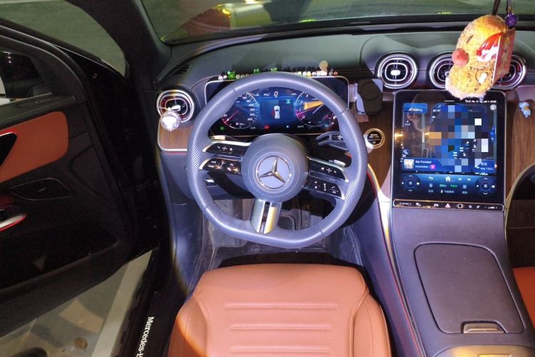Used Mercedes-Benz GLC 2025 GLC 300 L 4MATIC Dynamic Model 5 Seats Steering Wheel