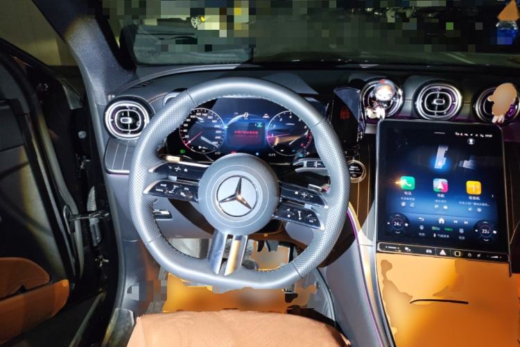 Used Mercedes-Benz GLC 2025 Refreshed GLC 300 L 4MATIC Dynamic Version 5 Seats Steering Wheel