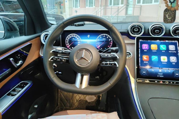 Used Mercedes-Benz GLC 2025 GLC 300 L 4MATIC Dynamic Model 5 Seats Steering Wheel