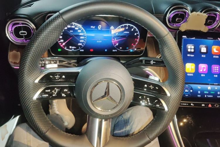 Used Mercedes-Benz GLC 2025 GLC 300 L 4MATIC Dynamic Model 5 Seats Steering Wheel