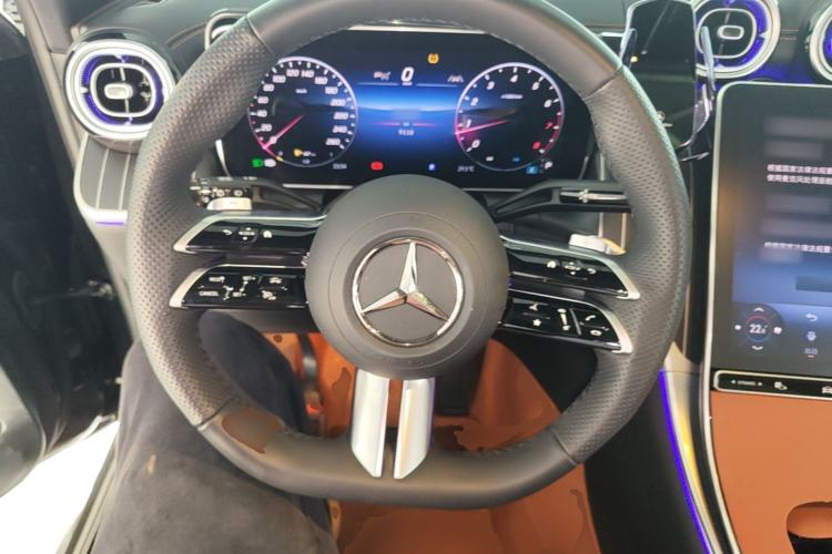 Used Mercedes-Benz GLC 2025 Refreshed GLC 300 L 4MATIC Dynamic Version 5 Seats Steering Wheel