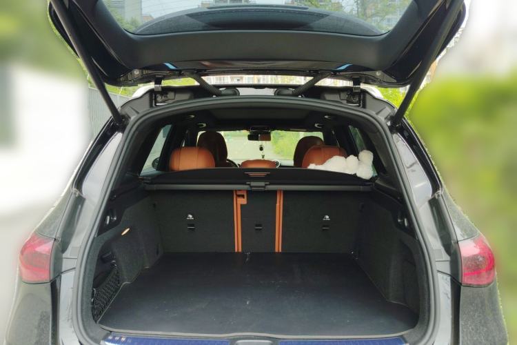 Used Mercedes-Benz GLC 2025 GLC 300 L 4MATIC Dynamic Model 5 Seats Trunk