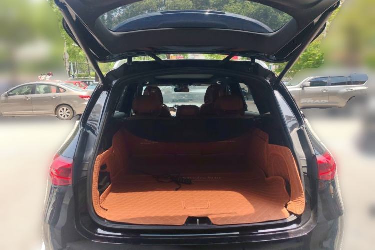 Used Mercedes-Benz GLC 2025 GLC 300 L 4MATIC Dynamic Model 5 Seats Trunk