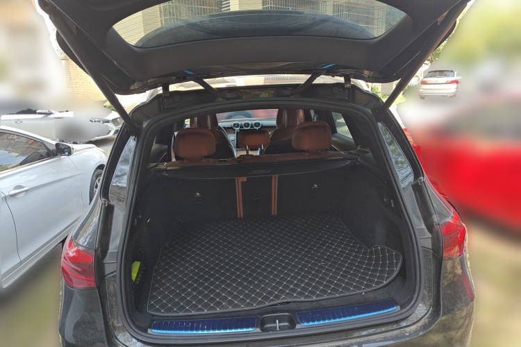 Used Mercedes-Benz GLC 2025 Refreshed GLC 300 L 4MATIC Dynamic Version 5 Seats Trunk