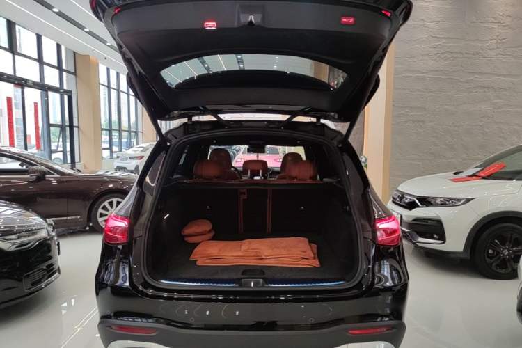 Used Mercedes-Benz GLC 2025 Refresh GLC 260 L 4MATIC Dynamic Edition Trunk