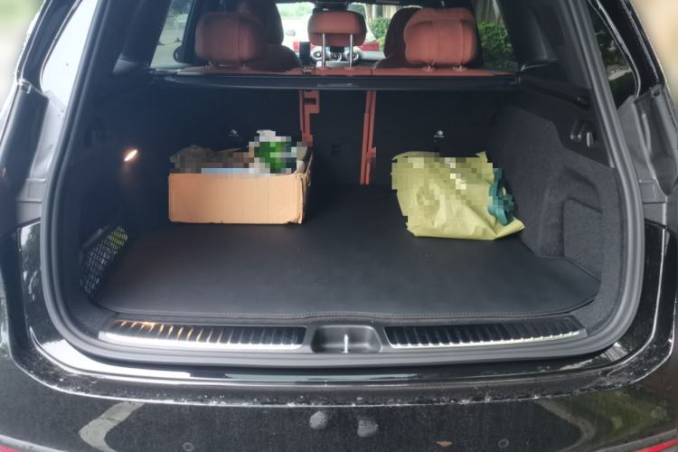 Used Mercedes-Benz GLC 2025 GLC 300 L 4MATIC Luxury Model 5 Seats Trunk