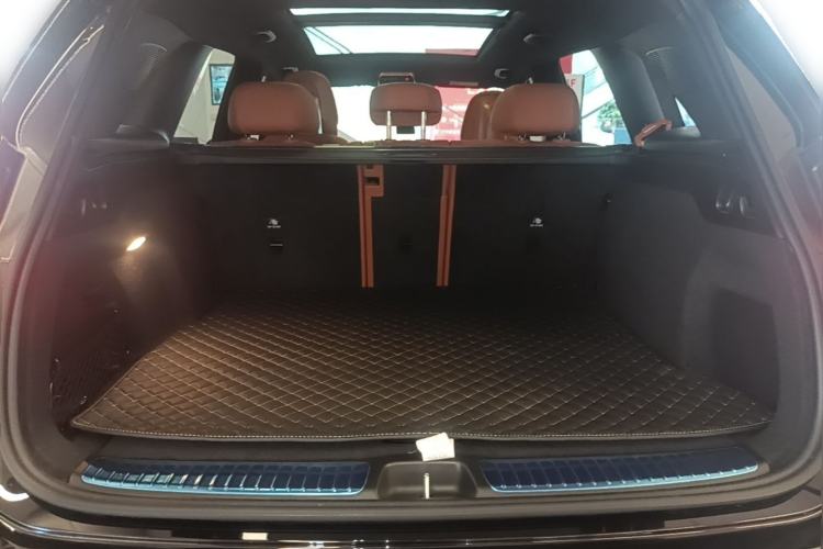 Used Mercedes-Benz GLC 2025 GLC 300 L 4MATIC Dynamic Model 5 Seats Trunk