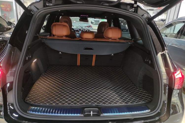 Used Mercedes-Benz GLC 2025 Facelift GLC 260 L 4MATIC Luxury Edition Trunk