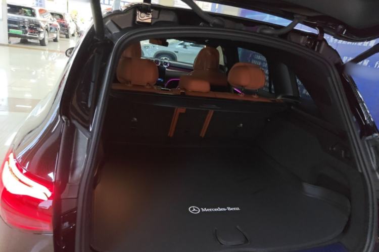 Used Mercedes-Benz GLC 2025 GLC 300 L 4MATIC Dynamic Model 5 Seats Trunk