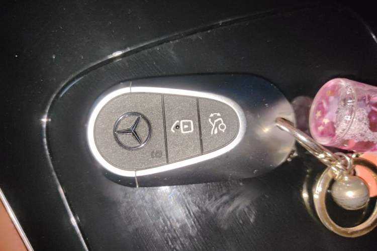 Used Mercedes-Benz GLC 2025 GLC 300 L 4MATIC Dynamic Model 5 Seats Vehicle Key