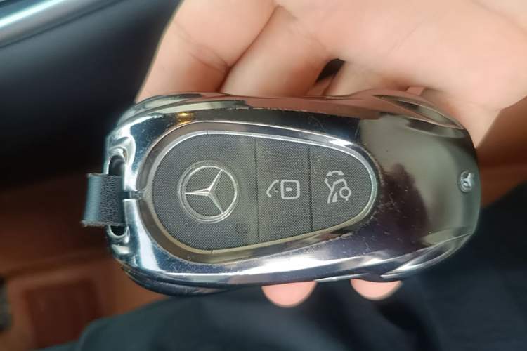 Used Mercedes-Benz GLC 2025 GLC 300 L 4MATIC Dynamic Model 5 Seats Vehicle Key