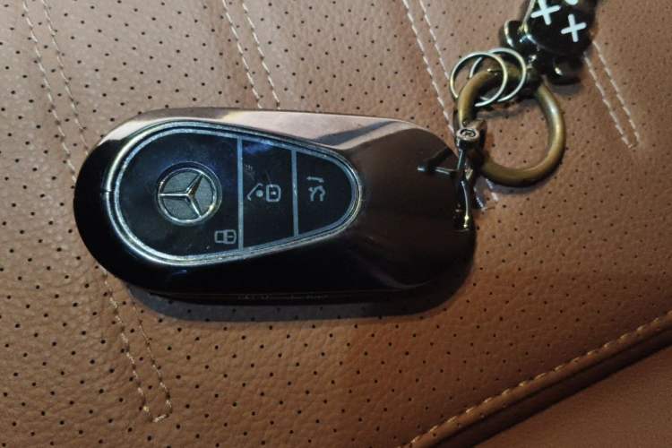 Used Mercedes-Benz GLC 2025 GLC 260 L 4MATIC Luxury Model Vehicle Key
