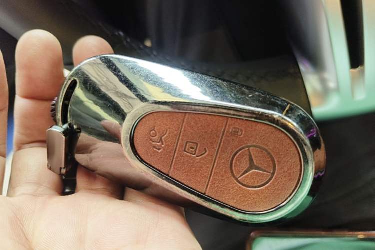 Used Mercedes-Benz GLC 2025 GLC 260 L 4MATIC Dynamic Edition Vehicle Key