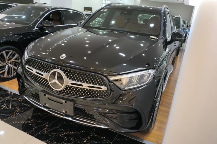Mercedes-Benz GLC 2025 Refreshed GLC 300 L 4MATIC Dynamic Version 5 Seats