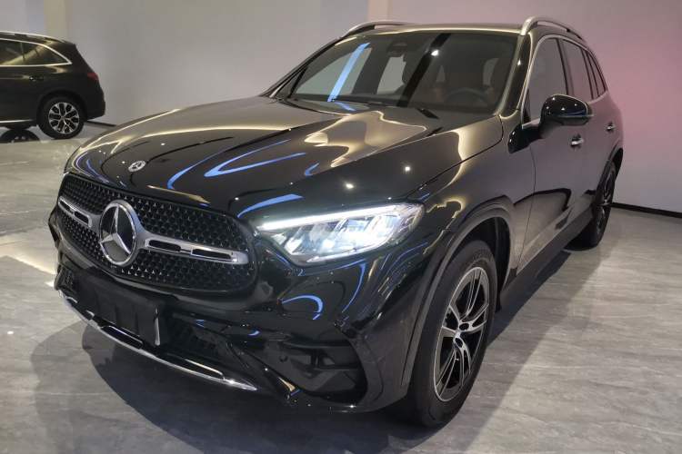 Used Mercedes-Benz GLC 2025 GLC 260 L 4MATIC Luxury Model Guazi used car, China used car export, Used car for sale, Used  cars, Cheapest cars for sale