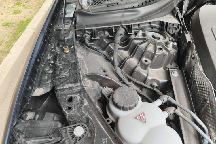 Used Mercedes-Benz GLC  Engine Bay Right