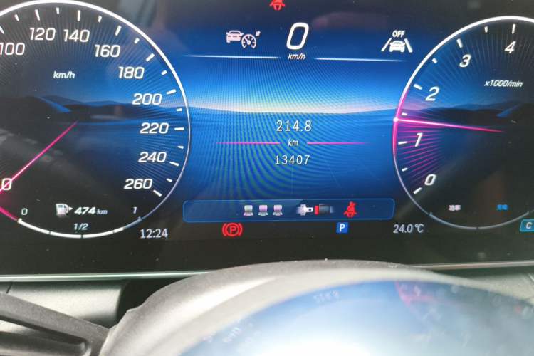 Used Mercedes-Benz GLC  Odometer Close Up