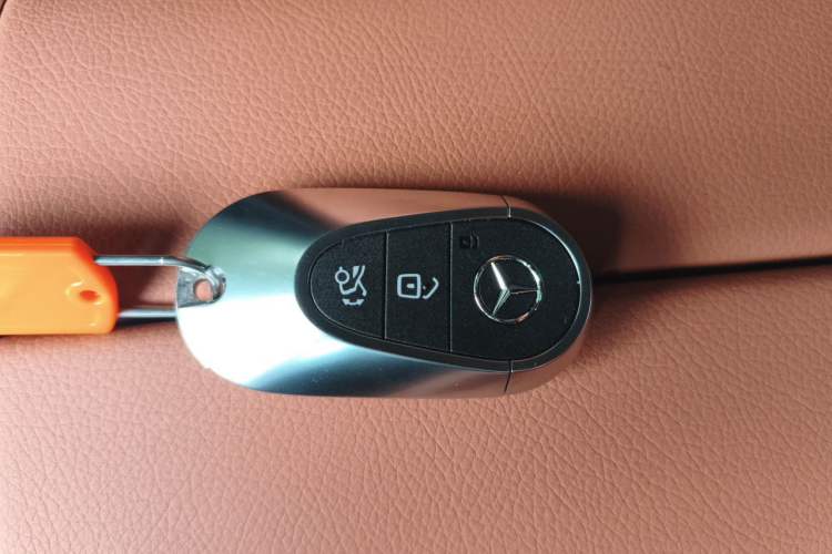 Used Mercedes-Benz GLC  Vehicle Key