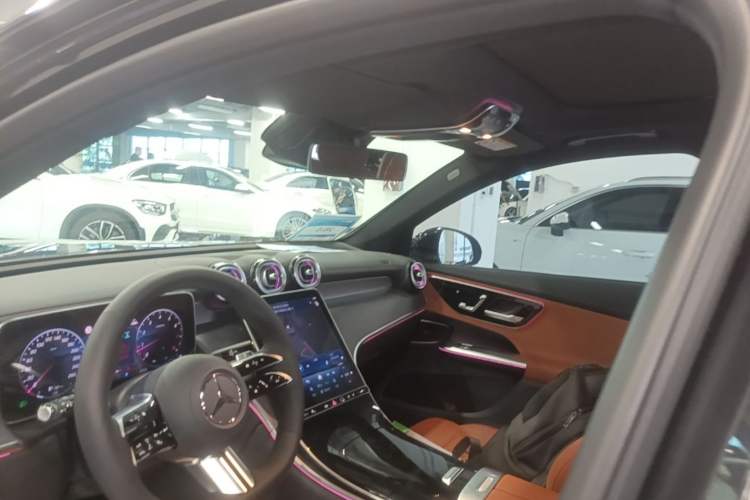 Used Mercedes-Benz GLC 2025 GLC 260 L 4MATIC Luxury Model Headliner