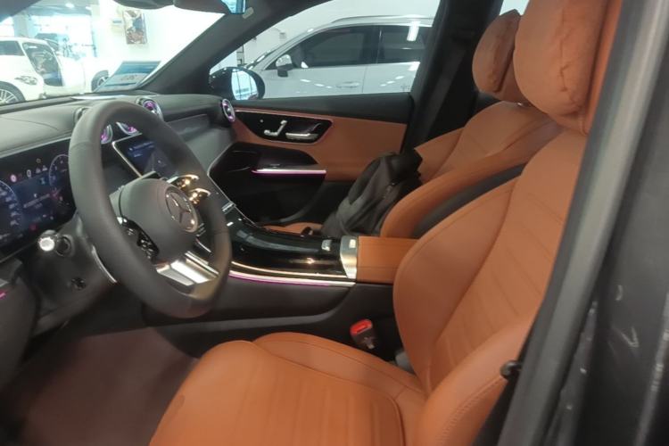 Used Mercedes-Benz GLC 2025 GLC 260 L 4MATIC Luxury Model Left Front Seat