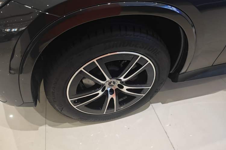 Used Mercedes-Benz GLC 2025 GLC 260 L 4MATIC Luxury Model Left Front Wheel Hub