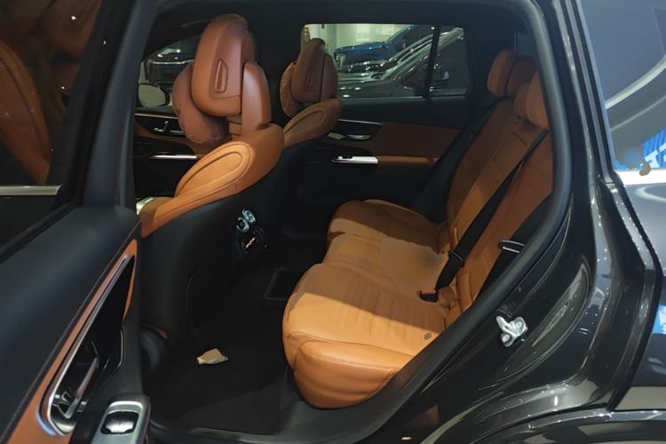 Used Mercedes-Benz GLC 2025 GLC 260 L 4MATIC Luxury Model Left Rear Seat