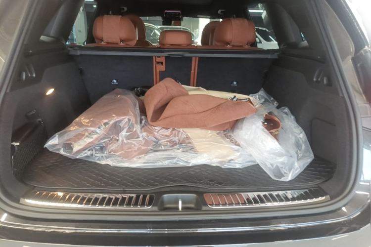Used Mercedes-Benz GLC 2025 GLC 260 L 4MATIC Luxury Model Trunk