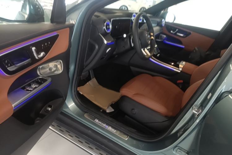 Used Mercedes-Benz GLC 2025 GLC 300 L 4MATIC Luxury Model 5 Seats Driver Seat