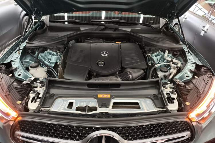 Used Mercedes-Benz GLC 2025 GLC 300 L 4MATIC Luxury Model 5 Seats Engine Bay