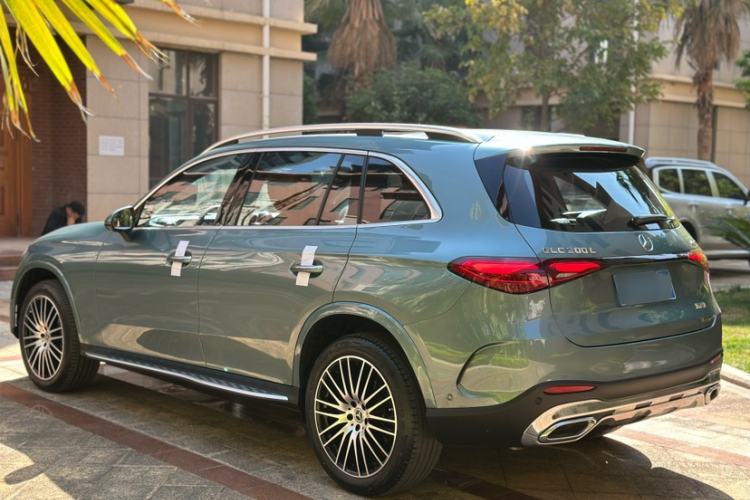 Used Mercedes-Benz GLC 2025 GLC 300 L 4MATIC Luxury Model 5 Seats Exterior 6