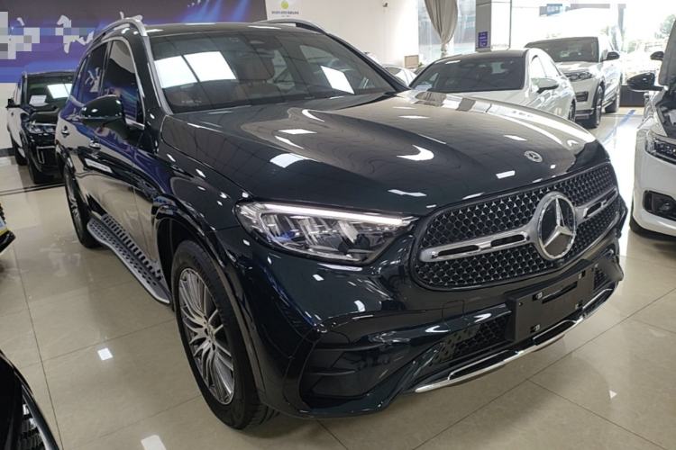 Used Mercedes-Benz GLC 2025 GLC 300 L 4MATIC Dynamic Model 5 Seats Front Right 45 Deg