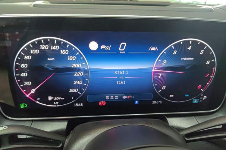 Used Mercedes-Benz GLC 2025 GLC 300 L 4MATIC Luxury Model 5 Seats Instrument Cluster