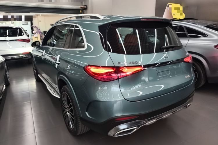 Used Mercedes-Benz GLC 2025 GLC 300 L 4MATIC Luxury Model 5 Seats Rear Left 45 Deg