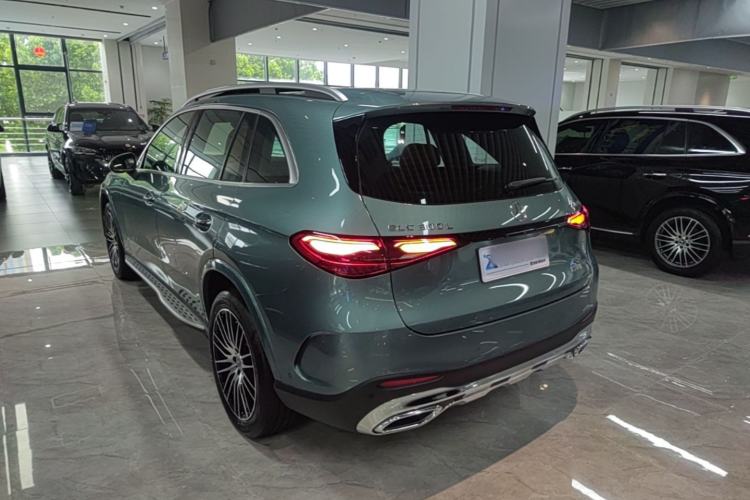 Used Mercedes-Benz GLC 2025 GLC 300 L 4MATIC Luxury Model 5 Seats Rear Left 45 Deg
