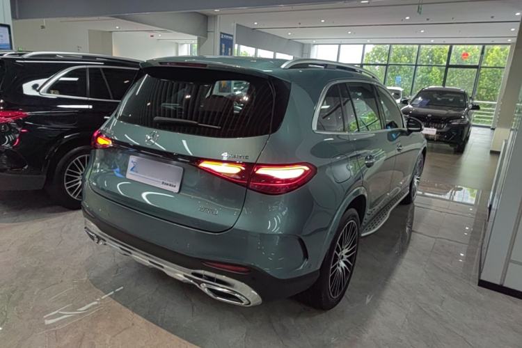 Used Mercedes-Benz GLC 2025 GLC 300 L 4MATIC Luxury Model 5 Seats Rear Right 45 Deg